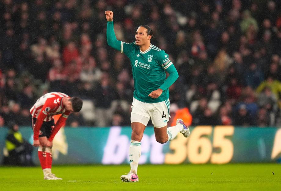 [图]英超-范戴克建功萨拉赫助攻 利物浦1-0桑德兰